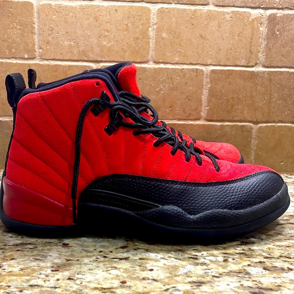 Jordan 12 reverse flu game